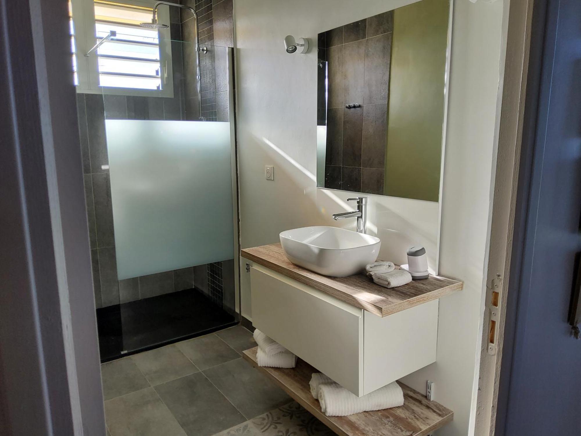Appartement T1 Bis Joli Cocoon Saint Benoit Exterior photo